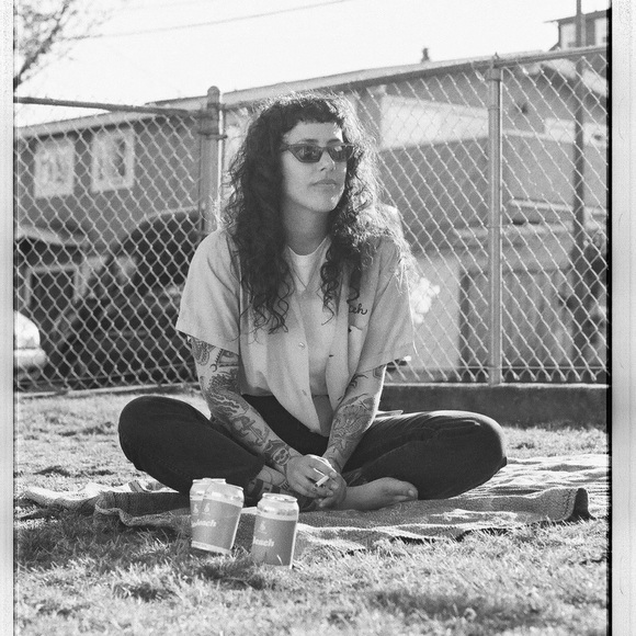 Meet your Posher, Jessica - Picture 1 of 1